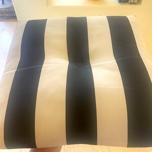 6 Stripped  outdoor cushions 19x18